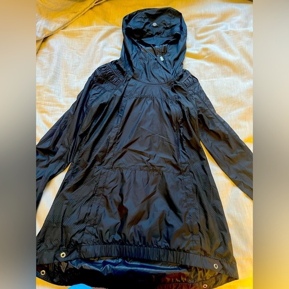 Lululemon Pack & Go Rain Lightweight Windbreaker Pullover Waterproof Jacket - Picture 5 of 15